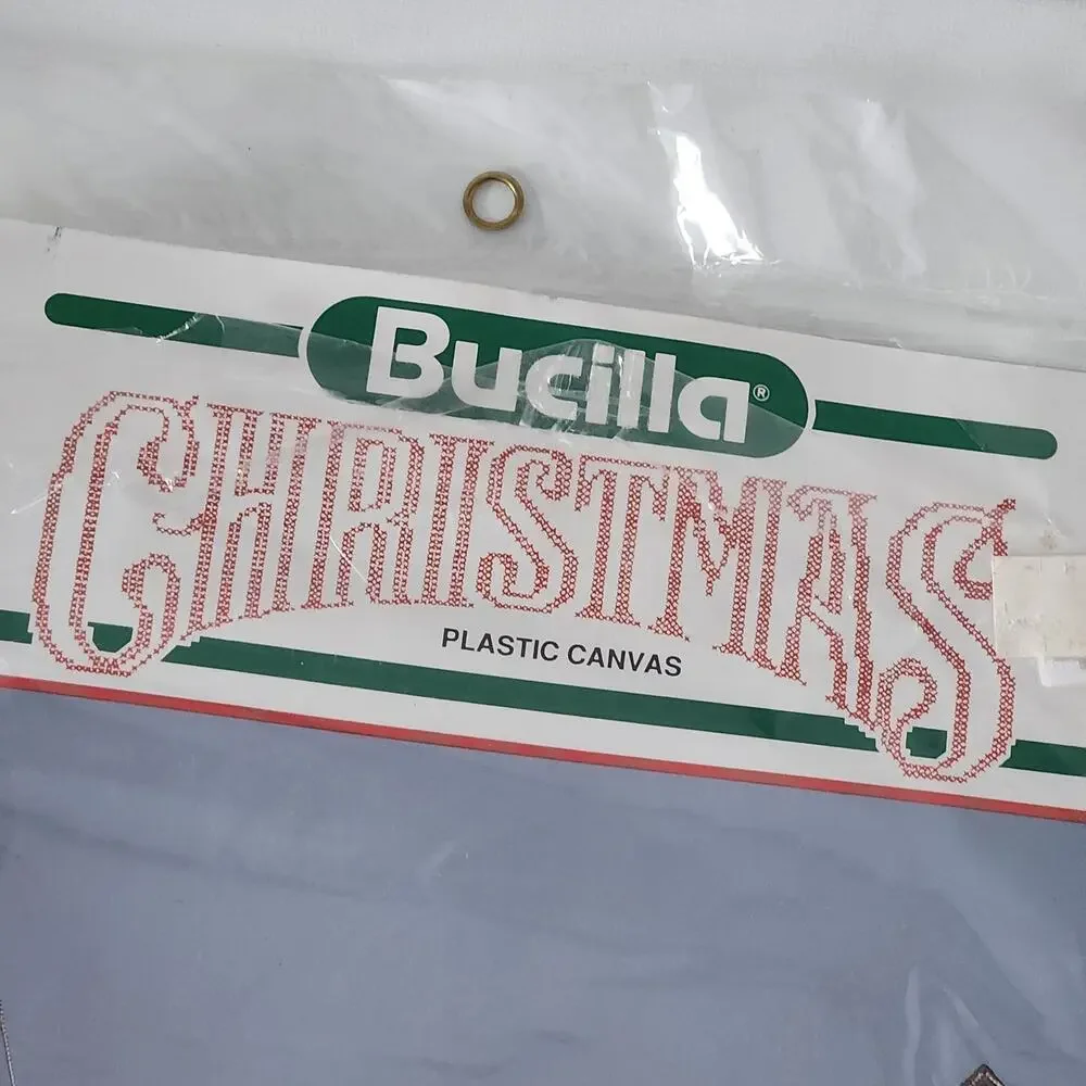 New! BUCILLA Merry Christmas Pre-Cut Plastic Canvas Needlepoint Kit #61110 1990